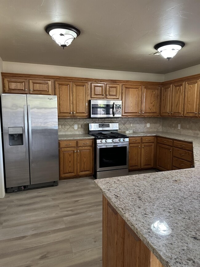 Foto del edificio - 4616 Alpine Pl