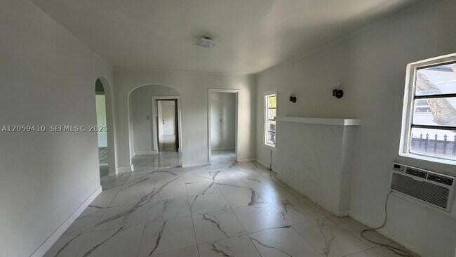 Foto del edificio - 836 NW 29th St