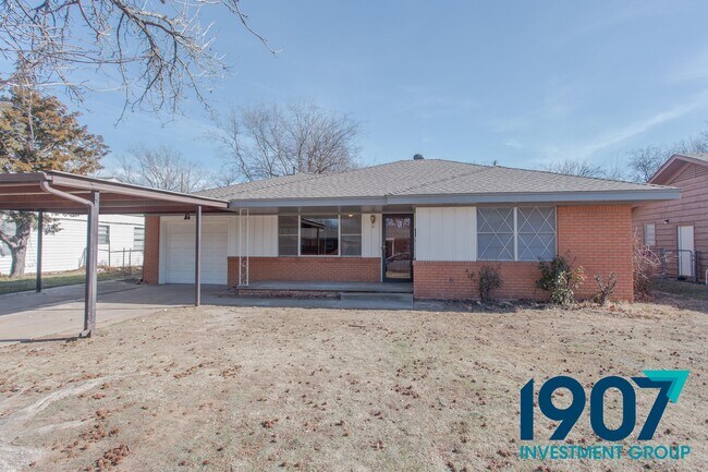 Building Photo - 927 Barbour Ave
