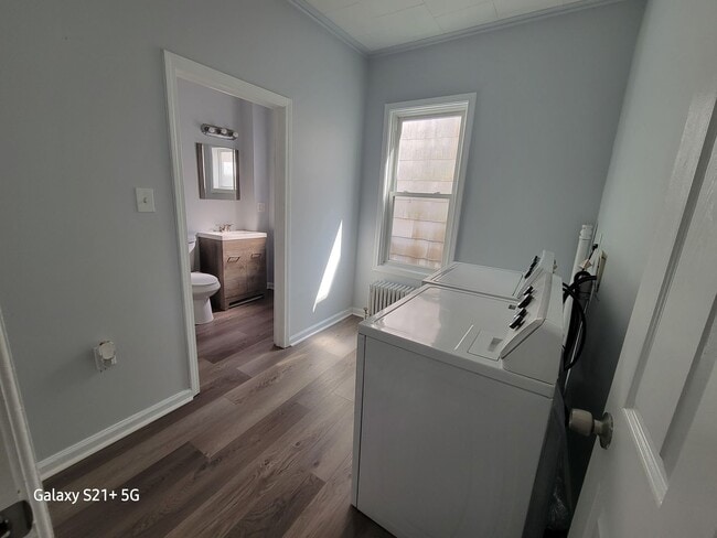 Building Photo - 1324 1st Ave