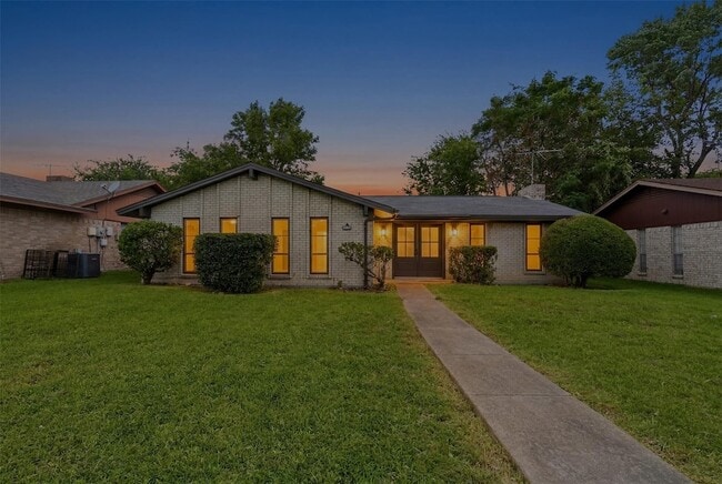 Photo - 1101 Delores Drive House