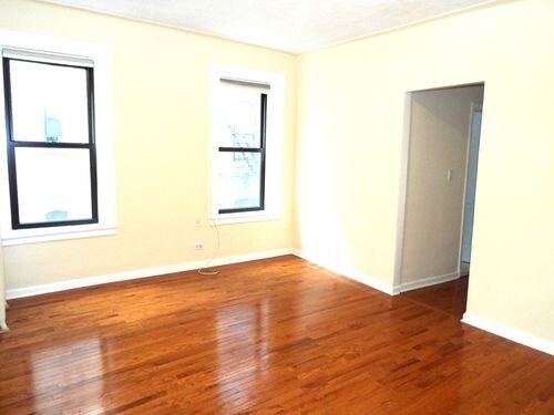 Primary Photo - 95 Thayer St