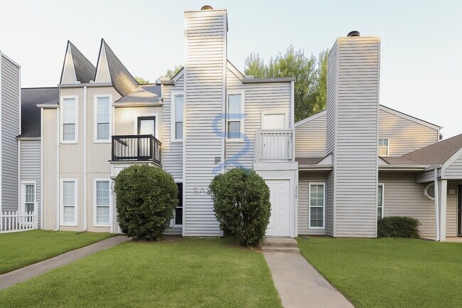 Foto del edificio - Move in before November 30th and choose your reward: a $250 Amazon Gift Card or a 55" Smart TV!