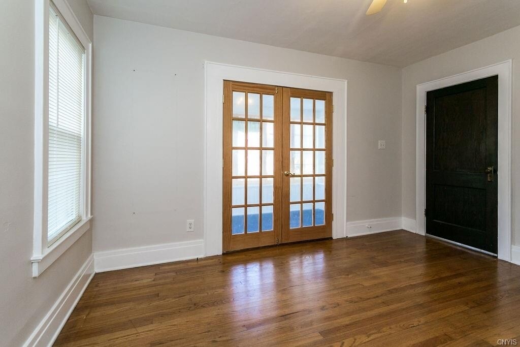 Primary Photo - 412 Hixson Ave