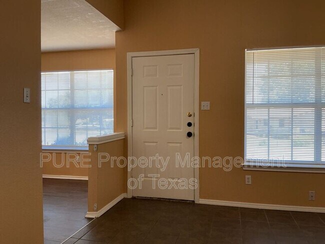 Foto del edificio - 1001-A Christopher Ave