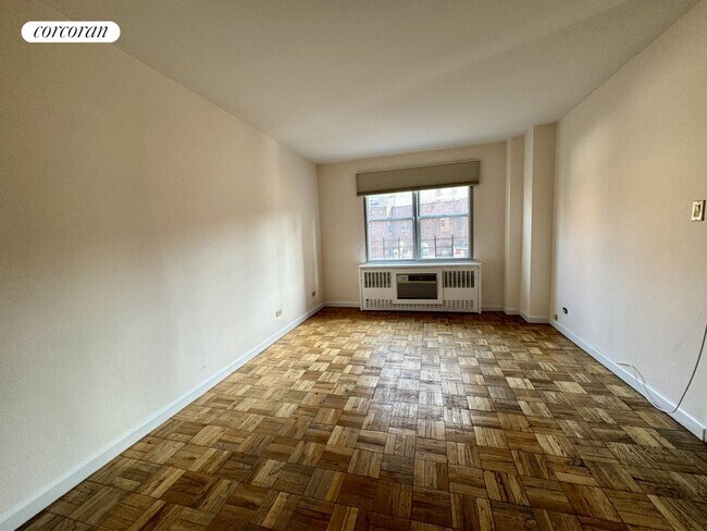 Building Photo - 201 E 37th St