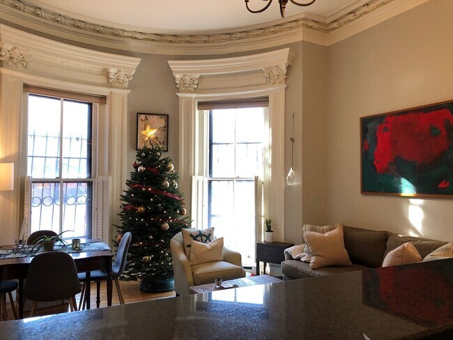 Foto del edificio - 562 Massachusetts Ave