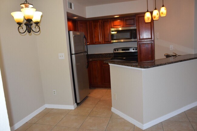 Foto del edificio - Prime Location in Orlando! Gated Community...