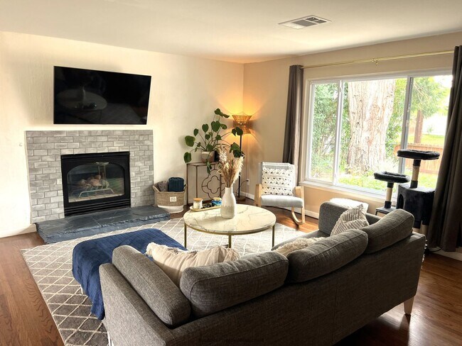 Foto del edificio - Charming, Updated 3-Bedroom Home in Prime Napa Location