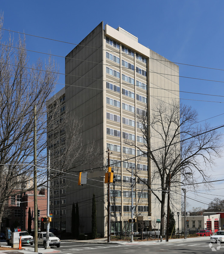 Primary Photo - Juniper & 10th Highrise