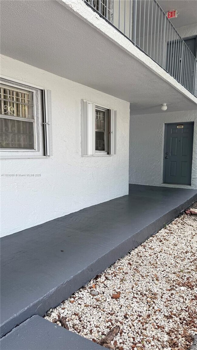 Building Photo - 1111 NW 19th Ave
