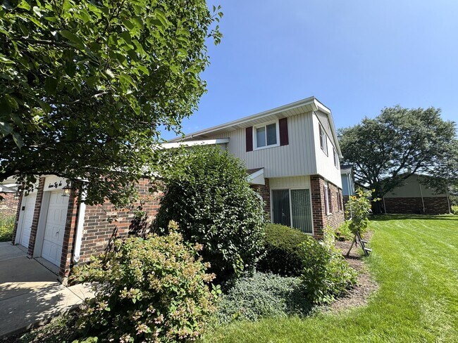 Foto del edificio - 1656 Castbourne Ct