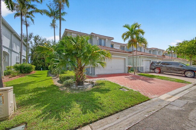 Building Photo - 2213 Oakmont Dr