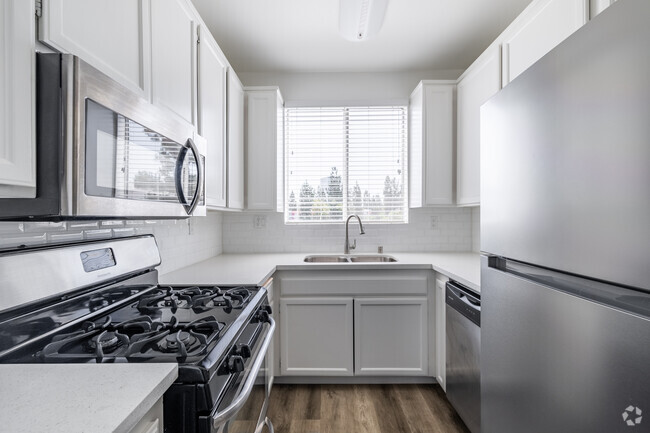 1BR, 1BA - 839SF - Kitchen - Archview Apartments