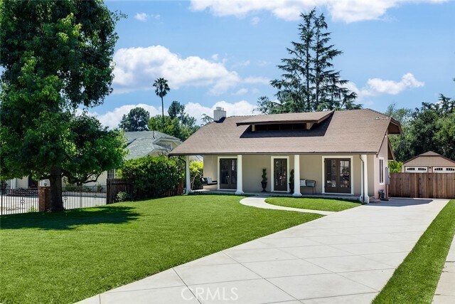 Building Photo - 977 N Hill Ave