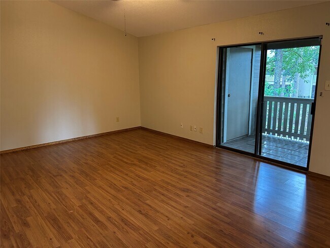 Foto del edificio - 14911 Wunderlich Dr
