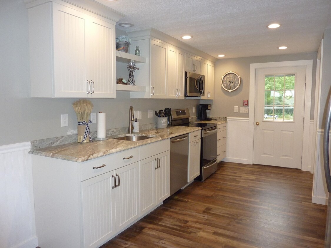 136 Weirs Rd Unit 16, Gilford, NH 03249 Condo for Rent in Gilford, NH