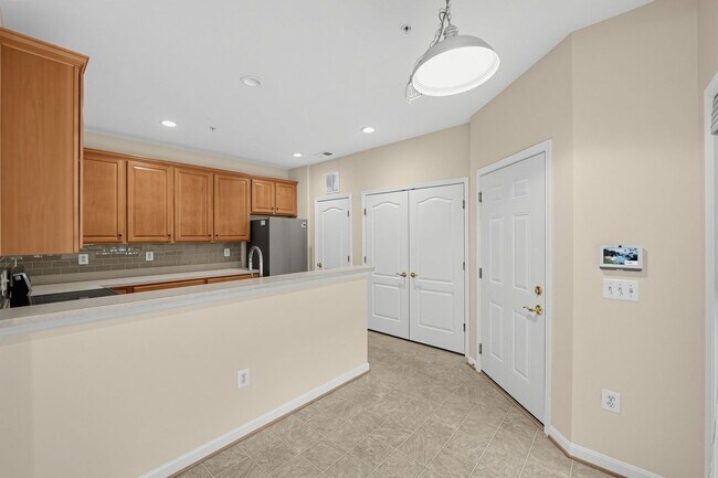 Foto del edificio - 1504 Sapphire Ct