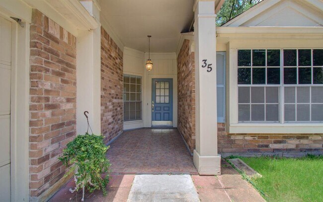 Foto del edificio - 35 Cottage Grove Pl