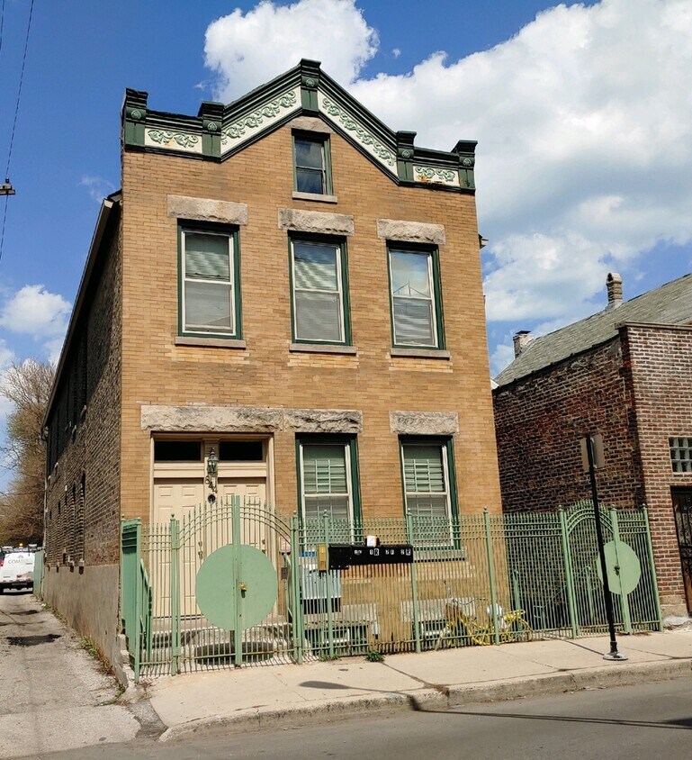 Primary Photo - 844 W 33rd St