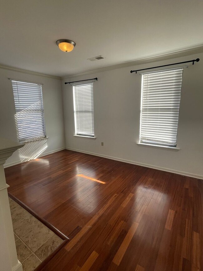 Foto del edificio - 2BD/2BA Condo located Downtown!