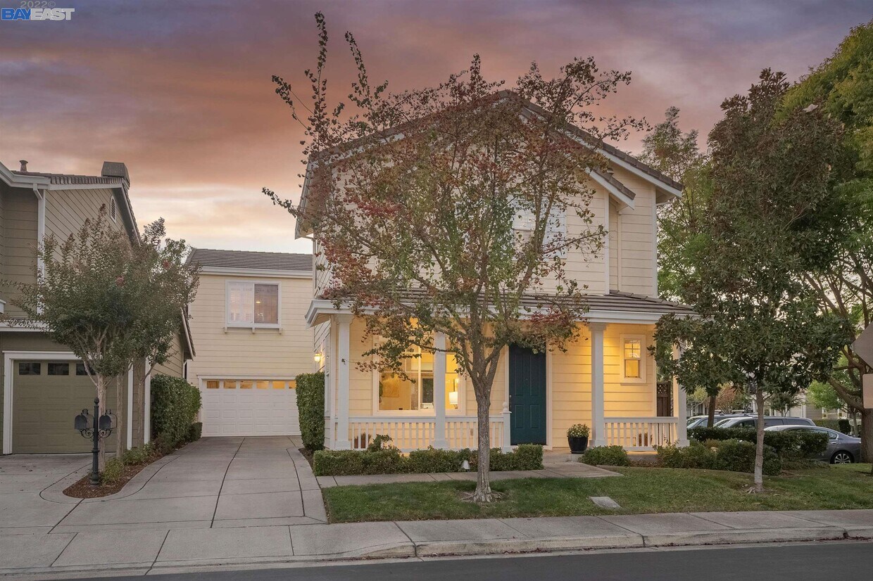 Primary Photo - 213 Abigail Cir
