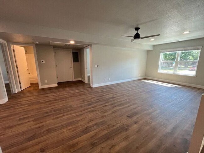 Building Photo - Brand New Condo in Central Fort Collins