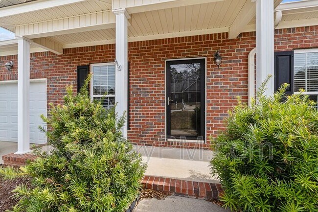 Building Photo - 355 Bowen Falls