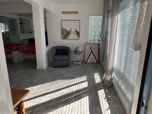 Foto del edificio - 1258 Beach Rd