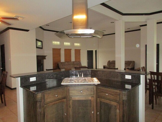 Foto del edificio - 15309 Gypsy Street