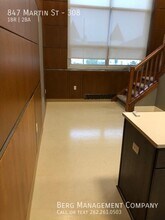 Building Photo - 847 Martin St