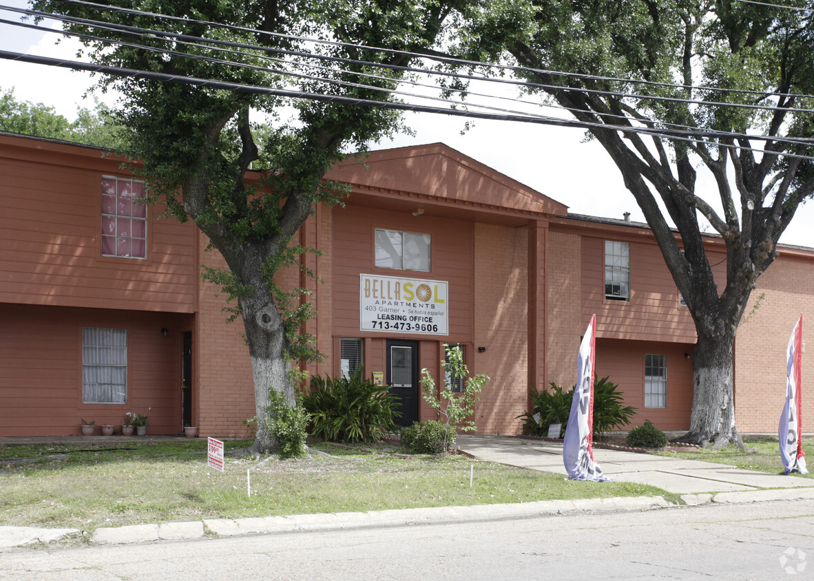 Building Photo - Garner Park