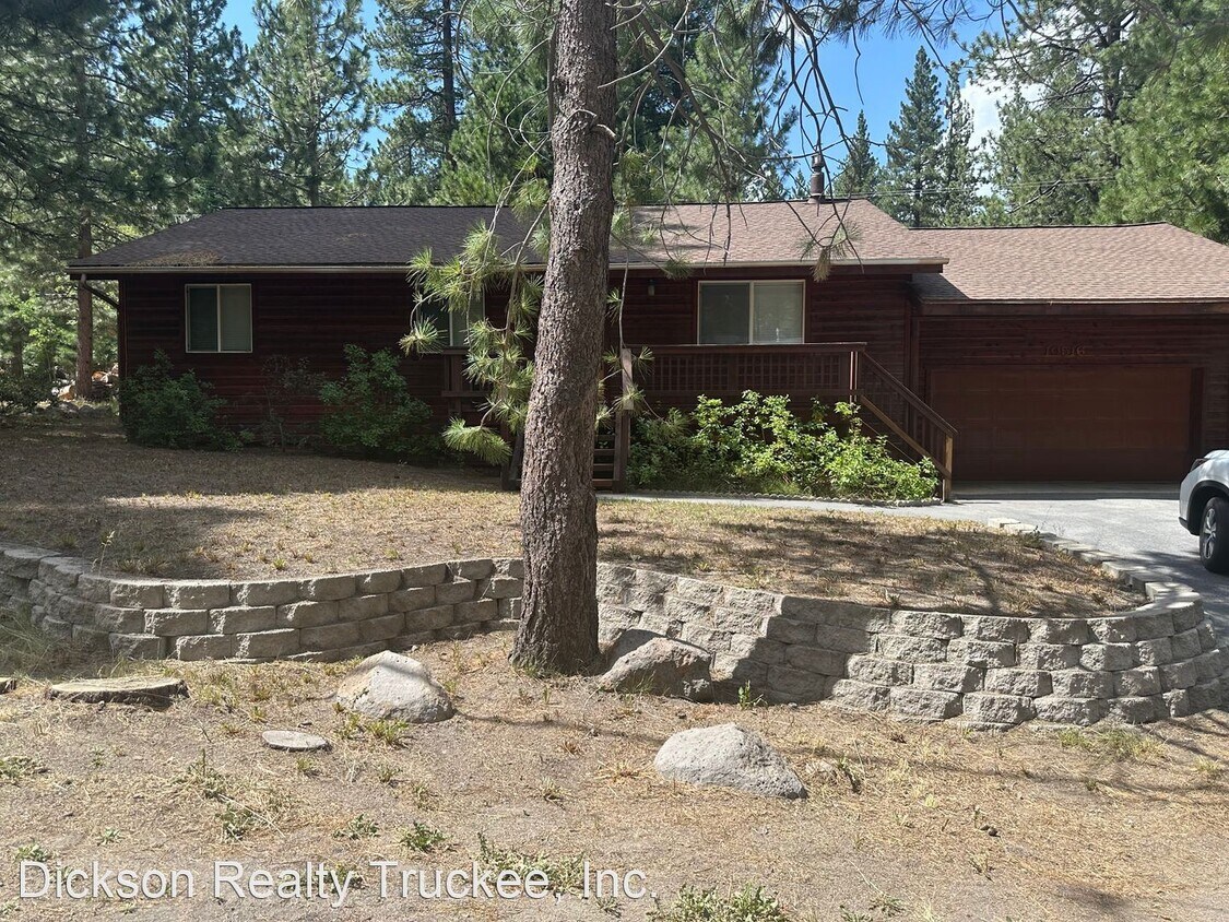 Primary Photo - 3 br, 2 bath House - 10516 Martis Valley Road