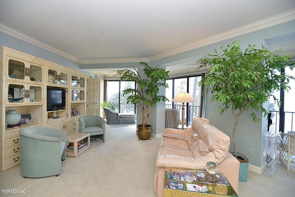 Primary Photo - 6740 Epping Forest Way N