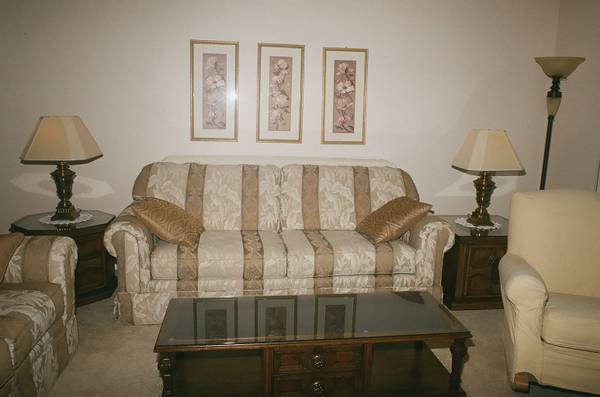 Primary Photo - 531 Cambridge Ct