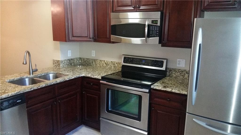 3407 Winkler Ave Unit 321, Fort Myers, FL 33916 Condo for Rent in