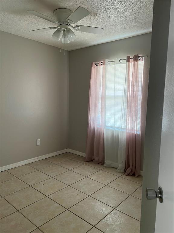 Building Photo - 36 Spring Loop Cir