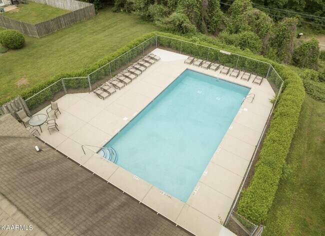 Piscina - 920 Brittany Deanne Ln