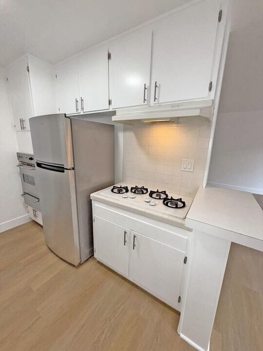 Foto del edificio - 1330 N Gardner St