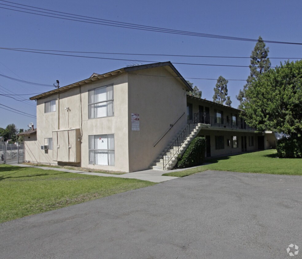 Primary Photo - 12601 Kensington Ln