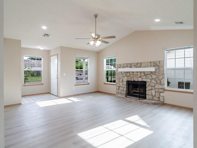 Foto del edificio - 3005 SW 14th St