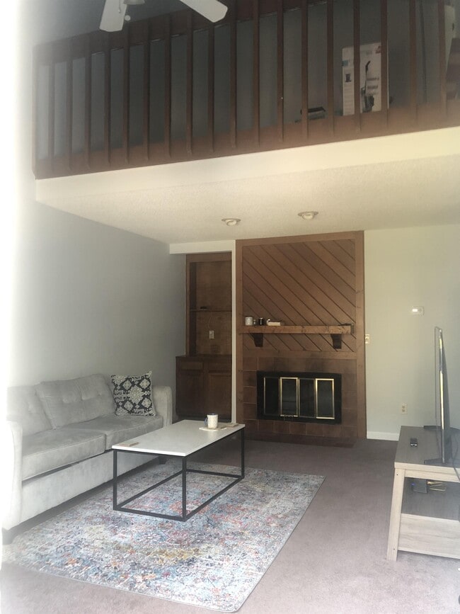 Building Photo - 4323 Hunters Club Dr
