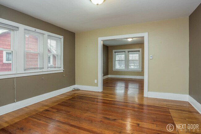 Building Photo - 1654 Alpine Ave NW