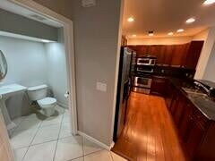 Foto del edificio - 9142 Dupont Pl