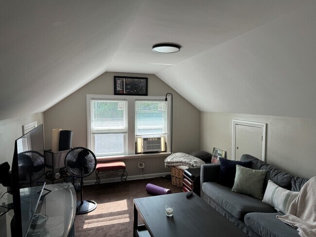 Foto del edificio - 3218 Oak Ave