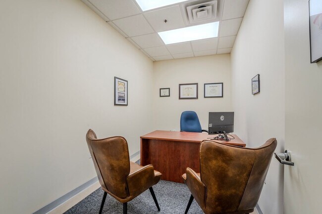 Foto del edificio - 21155 Whitfield Pl