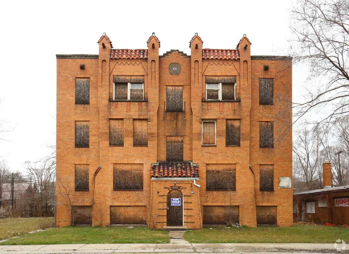 Building Photo - 18055 Schoenherr St