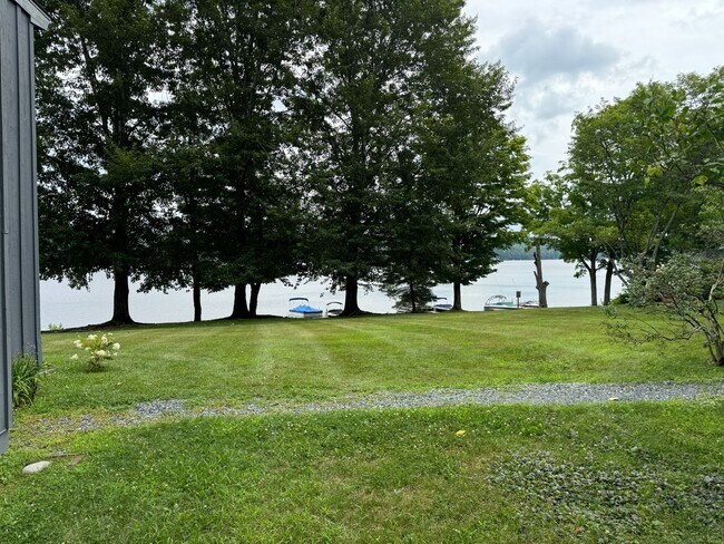 Foto del edificio - 2 Bedroom, 2 Bathroom Lakefront Condo