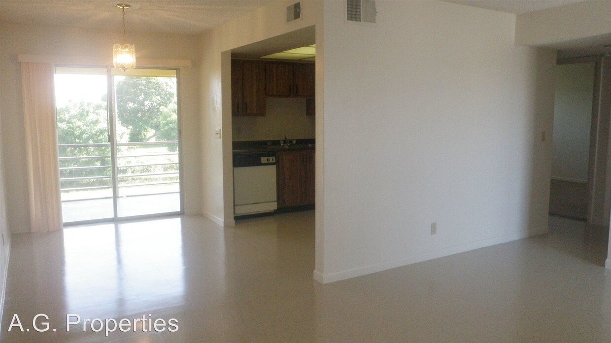 Foto del edificio - 200 Rex Ave