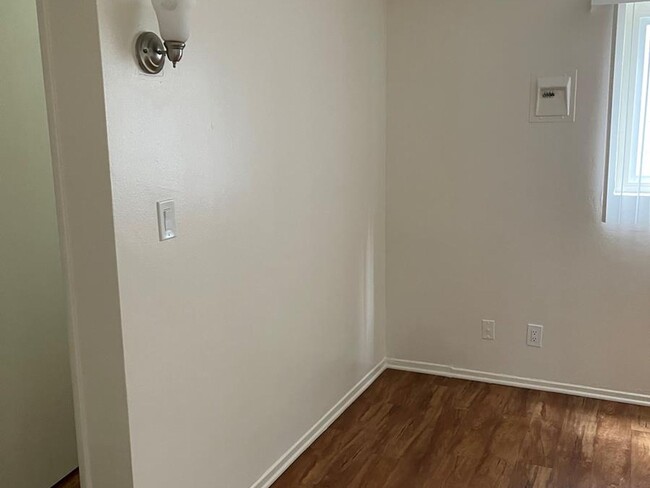 Interior Photo - 208 Avenue H